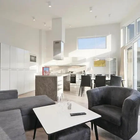 Duenenvilla Penthouse Apartment Lubeck